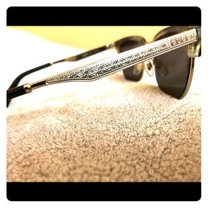 Gucci Sun Glasses